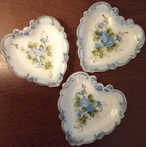 Set Of 3 Charleton Vintage Blue Floral Milk Glass Painted Trinket Dishes